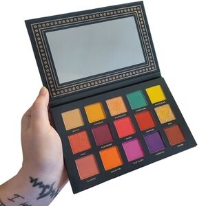 Ace Beaute Nostalgia Palette